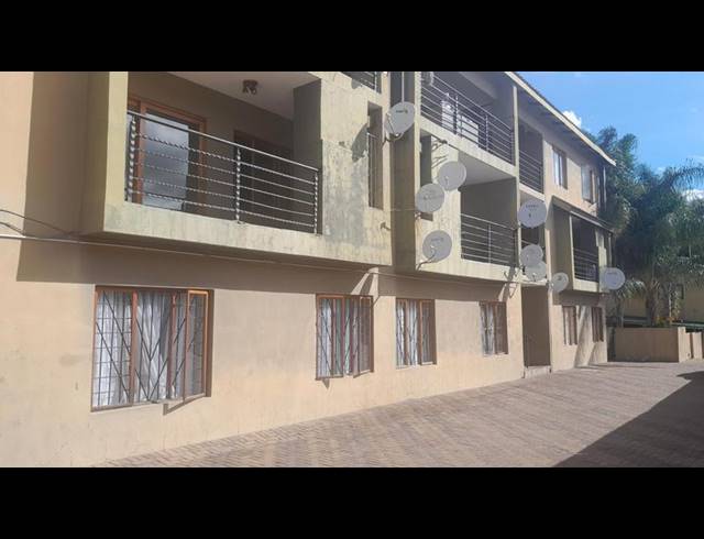2 BEDROOM APARTMENT FOR SALE IN CAPRICORN